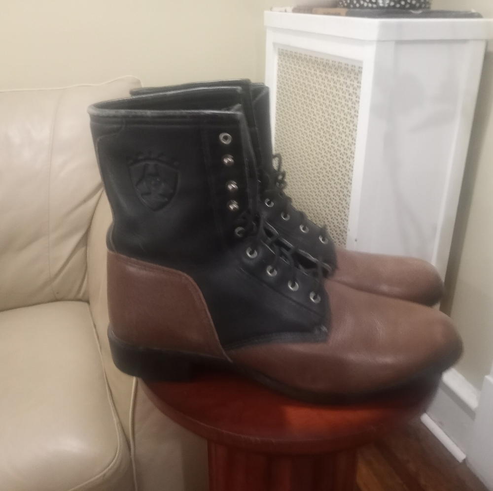 ARIAT - Picture 2 of 4